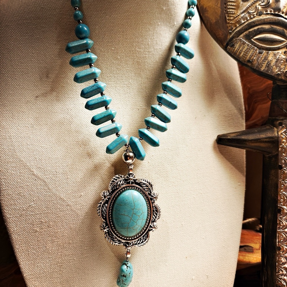 Large Turquoise Pendant Beaded Necklace.